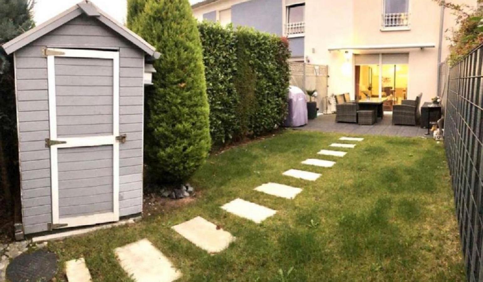 Geraeumiges Ferienhaus In Koblenz Coblenza Esterno foto