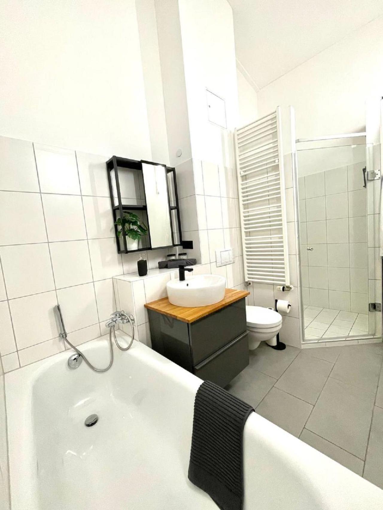 Geraeumiges Ferienhaus In Koblenz Coblenza Esterno foto