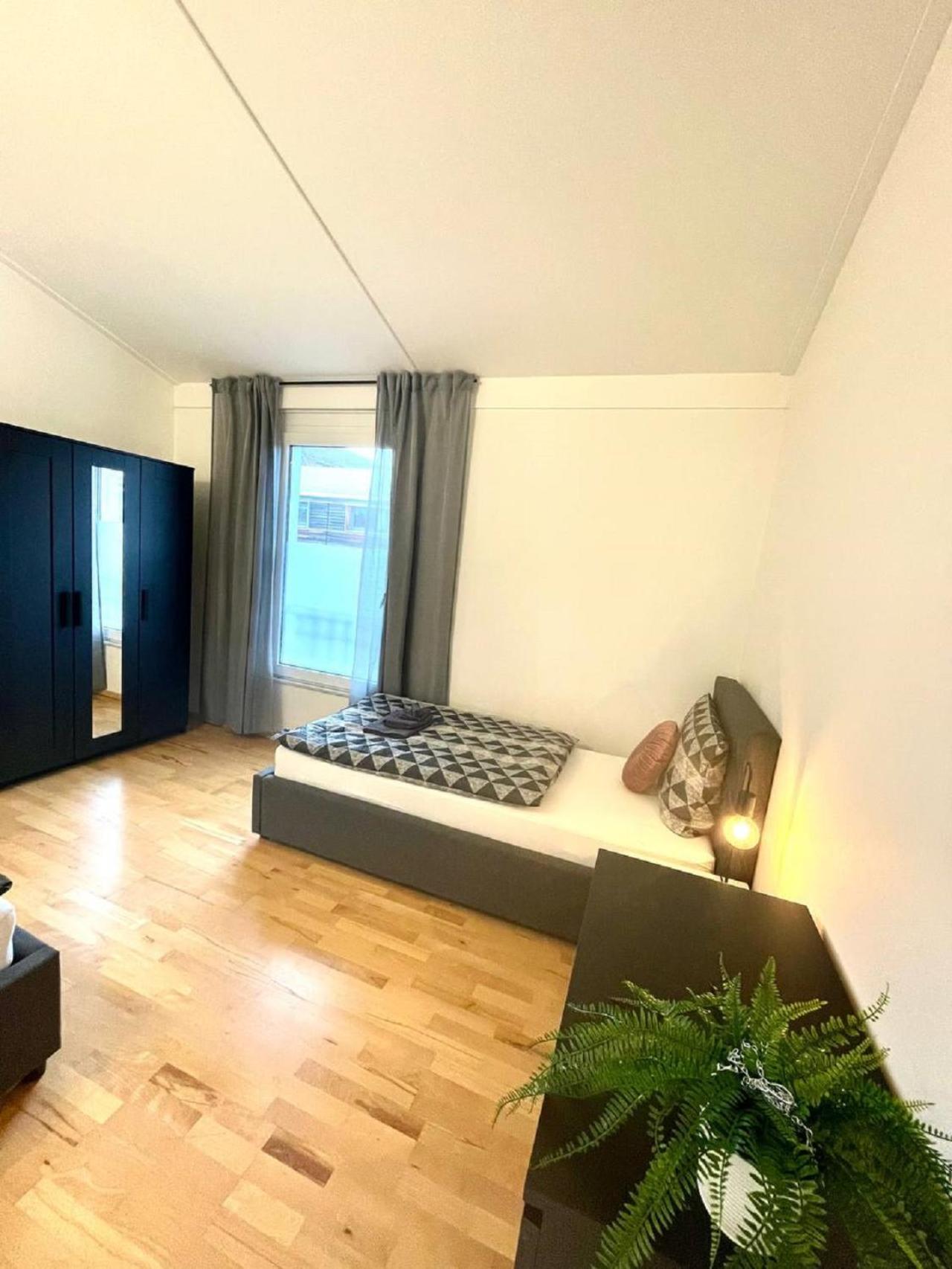 Geraeumiges Ferienhaus In Koblenz Coblenza Esterno foto