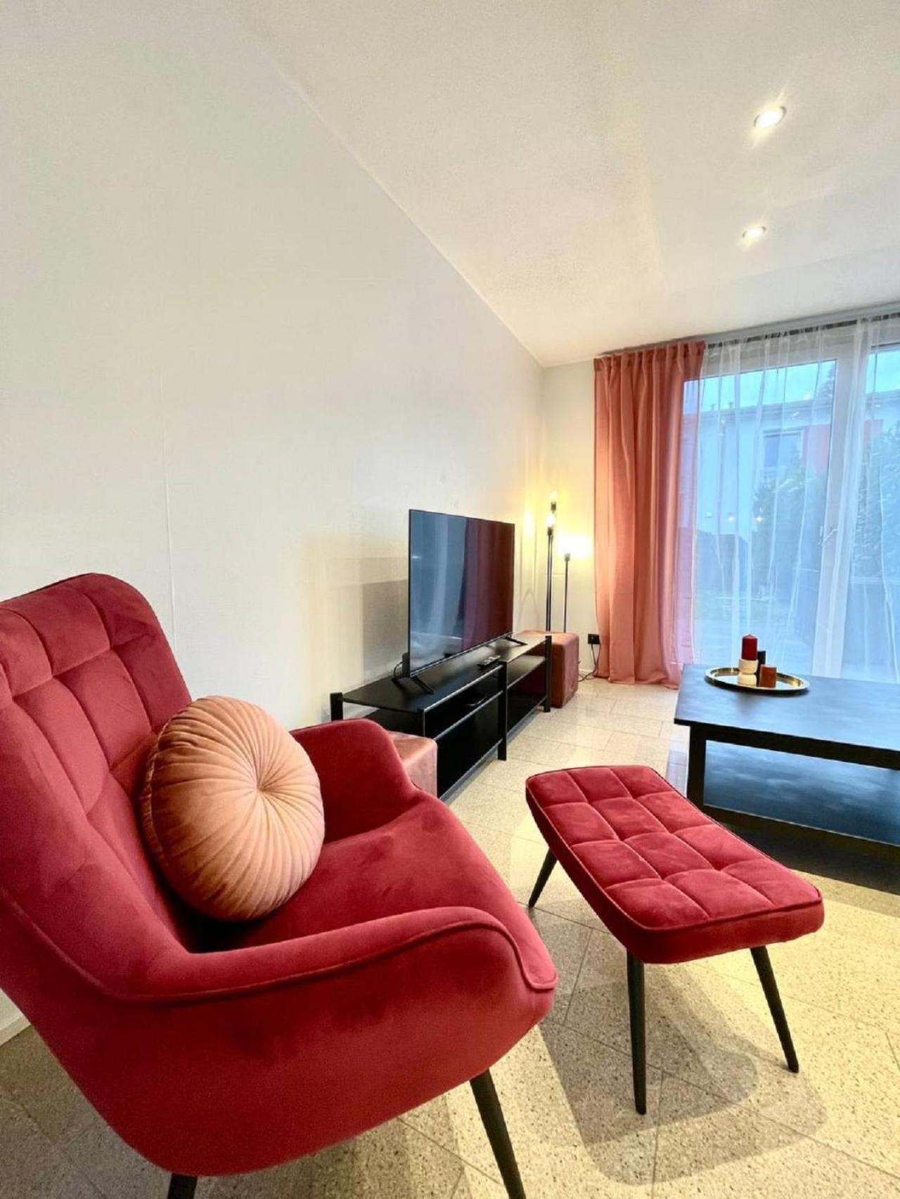 Geraeumiges Ferienhaus In Koblenz Coblenza Esterno foto