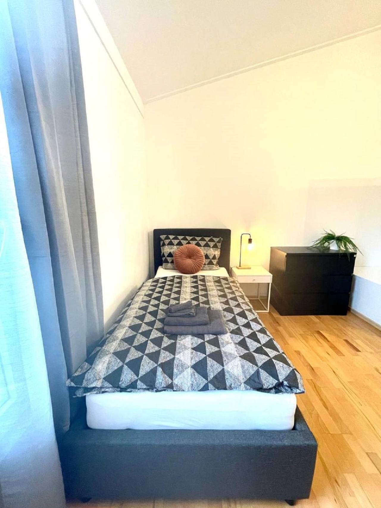 Geraeumiges Ferienhaus In Koblenz Coblenza Esterno foto
