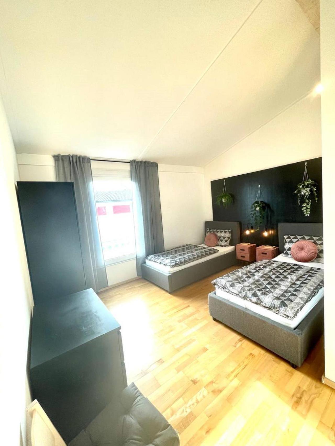 Geraeumiges Ferienhaus In Koblenz Coblenza Esterno foto