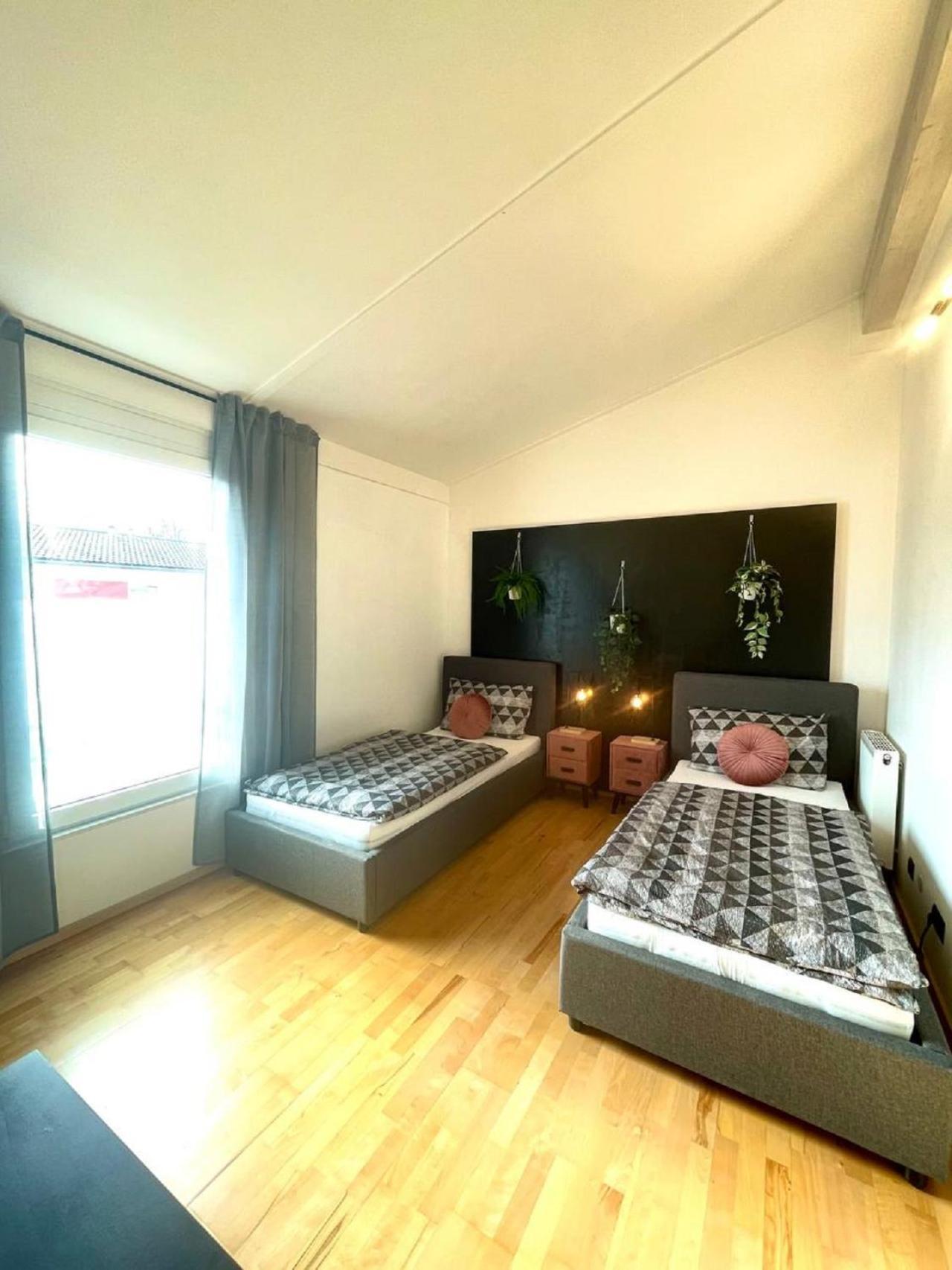Geraeumiges Ferienhaus In Koblenz Coblenza Esterno foto