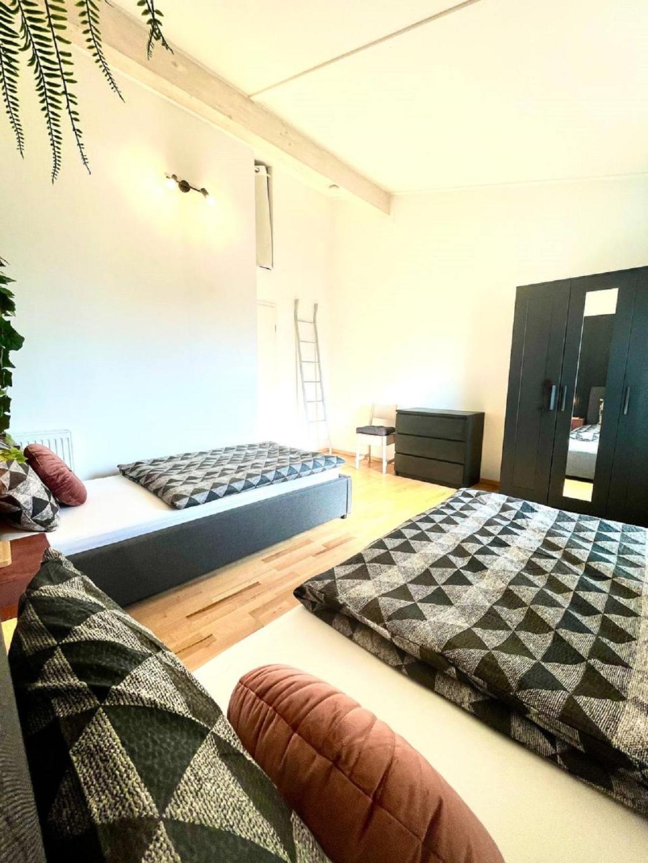 Geraeumiges Ferienhaus In Koblenz Coblenza Esterno foto